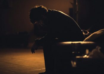 Depresia, asociată și cu regiuni motorii și vizuale