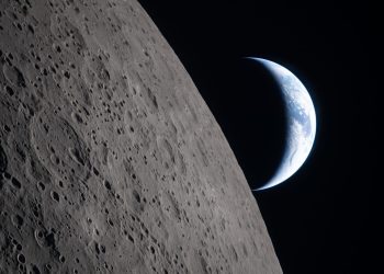 Microbii umani ar putea supraviețui la Polul Sud lunar